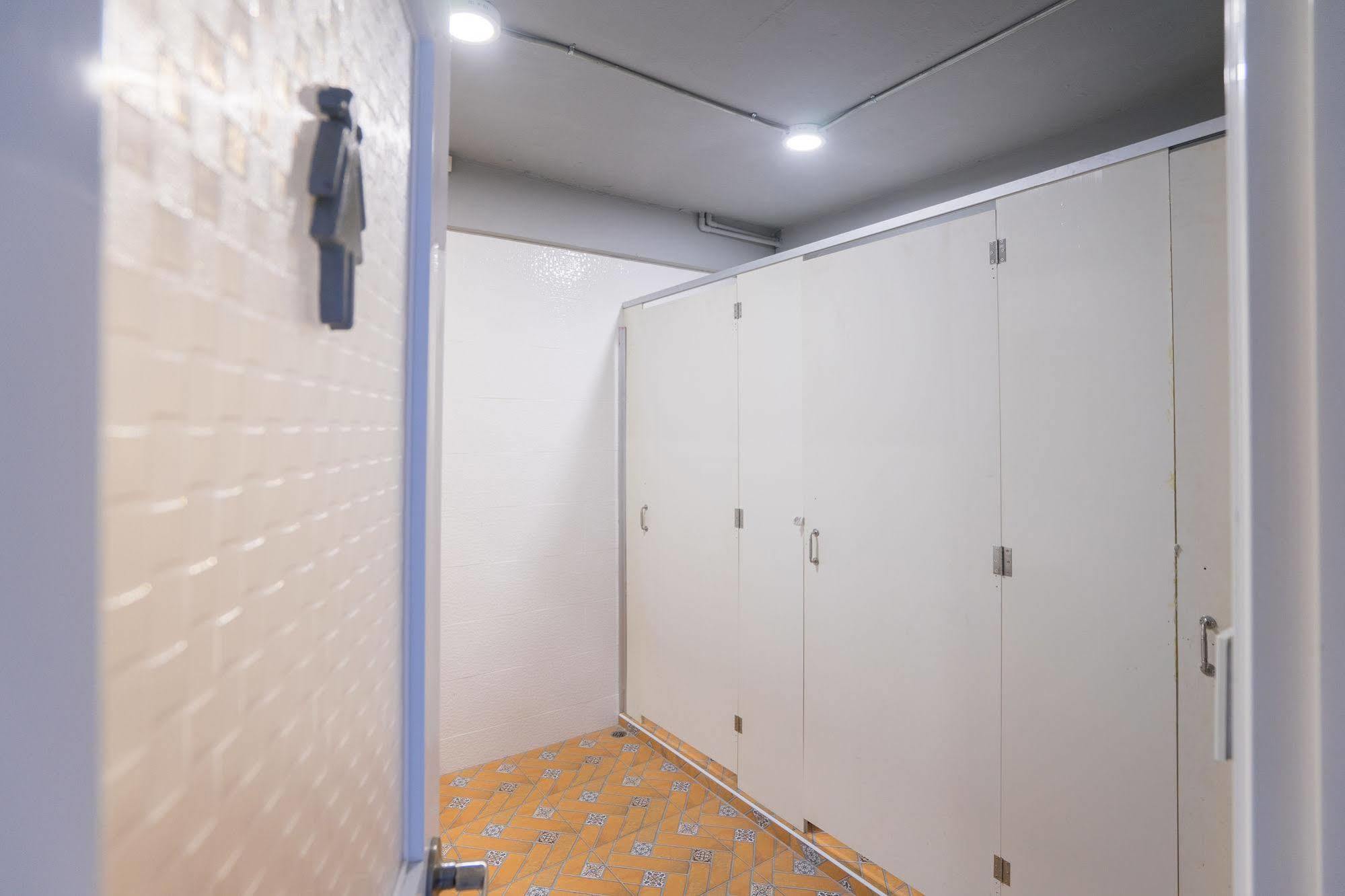 Oyo 437 Hostel Na Nara Bangkok Exteriér fotografie